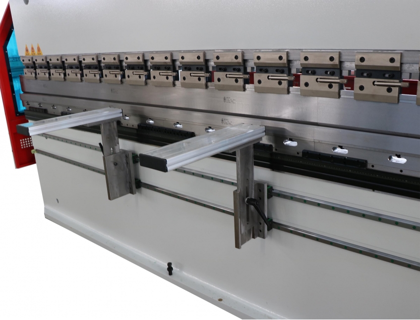 WE67KS-170/3200 CNC Servo Press Brake